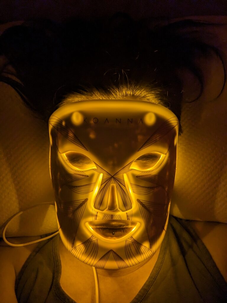 LED Lichttherapie-Maske von Koanna - Benutzung Bild 5