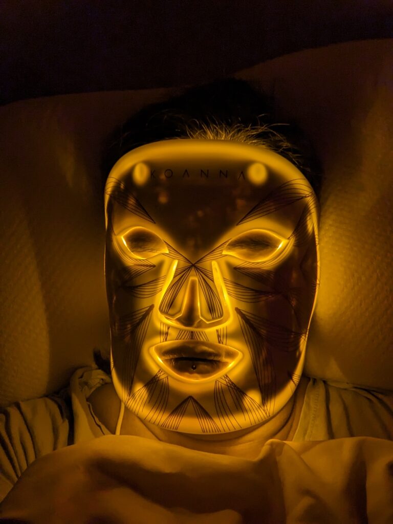 LED Lichttherapie-Maske von Koanna - Benutzung Bild 6