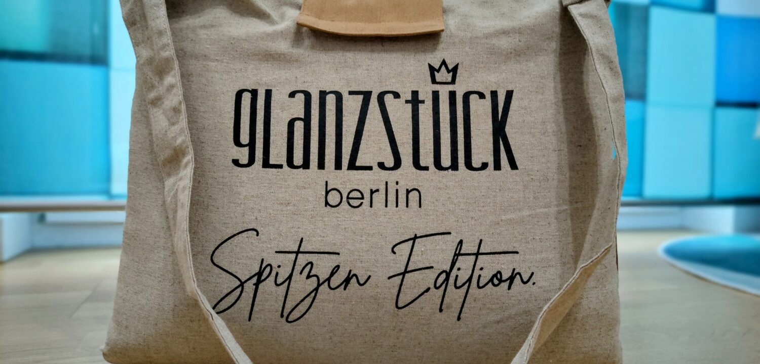 Premium Akupressur Matten Set XXL Spitzen Edition von Glanzstück Berlin - Tasche