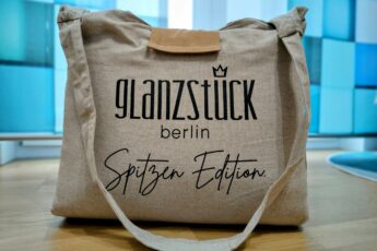 Premium Akupressur Matten Set XXL Spitzen Edition von Glanzstück Berlin - Tasche